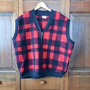 Vintage Falls Creek red and black buffalo check plaid fleece full zip vest